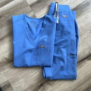 XXS Figs RARE DENIM color Catarina top + Zamora jogger set - like new